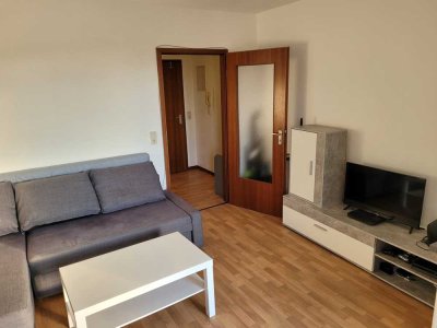 Gepflegte möblierte Wohnung mit eineinhalb Zimmern sowie Balkon und EBK in Kaiserslautern