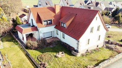 TOP 1- 2 Fam. Haus mit Bauland! Fernwärme! Top Lage an Feld & Wiesen!