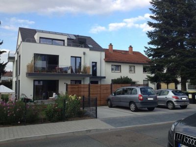 Attraktive 4-Zimmer Dachgeschosswohnung in Frankfurt-Hausen von Privat