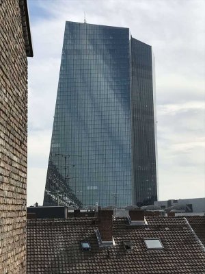 von privat, sofort verfügbar, Nähe Zentrum, Nähe Main, san. Altbau, unmöb 1-Zi-Whg