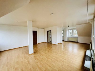 Bezugsfrei & Seenah! Großzügige Wohnung in ruhiger Lage am Tegeler See!