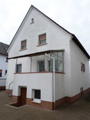 Einfamilienhaus in gepflegten Zustand auf großem Grundstück in Klein-Gerau