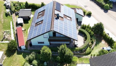Sehr schönes, gepflegtes 2-FH in naturnaher Lage