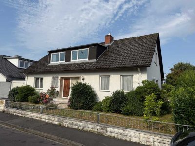 Großzügiges freist. Einfamilienhaus, Feldrandlage in Bad Homburg-Gonzenheim