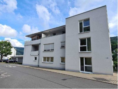 Erstbezug nach Sanierung mit EBK: Geräumige 1-Raum-Erdgeschosswohnung, zentral gelegen, teilmöbliert