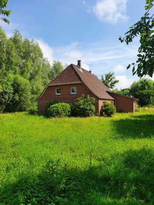 Renoviertes Landhaus in ruhiger Alleinlage am Ostedeich und in Nähe zum Elbstrand