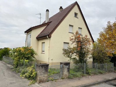 Provisionsfrei - Freistehendes Einfamilienhaus mit Anbau/Atelier in ausgezeichneter Lage