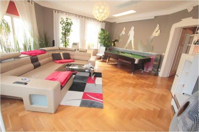 AnKaSa Immobilien*Stilvolle Wohnung* einladender Charakter*1.OG*3 Zi*Stuck*Parkett*Fenster Bad*Wanne