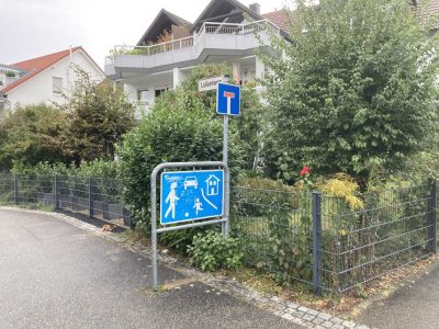 Gepflegte 2-Raum-Wohnung mit Balkon und Einbauküche in Waiblingen