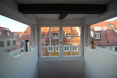 Möblierte Dachgeschoss Maisonette im sanierten Denkmalhaus mitten in der Altstadt