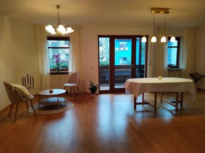 Gepflegte 4-Zimmer-Wohnung mit 2 Balkonen, TG- und Außenstellplatz in ruhiger Lage nahe der Altstadt