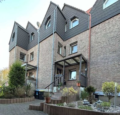 Reihenmittelhaus in Baukau | Einliegerwohnung 44m² mit EBK | Garten | 2 Balkone | 2 Garagen