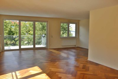 Stilvolle 4,5-Zimmer-Wohnung in Stuttgart-Riedenberg – mit Balkon & Tiefgaragenstellplatz