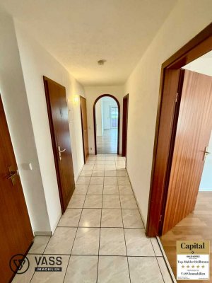 Helle 4-Zimmer-Wohnung mit Balkon in ruhiger Lage von Ellhofen