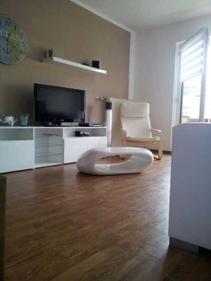 Schöne Wohnung - in Maintal-Dörnigheim mit EBK und Stellplatz