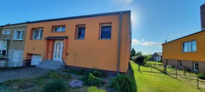 Provisionsfrei & frei ab sofort: sanierte Doppelhaushälfte in 16845 Dreetz für 190.000 €