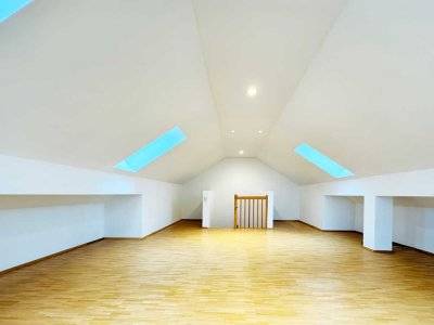 Zwei Etagen zum Verlieben – Maisonette mit Gartenblick und Studio-Charme!