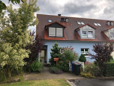 Reihenendhaus mit Garten und Doppelgarage in ruhiger Lage ohne Durchgangsverkehr