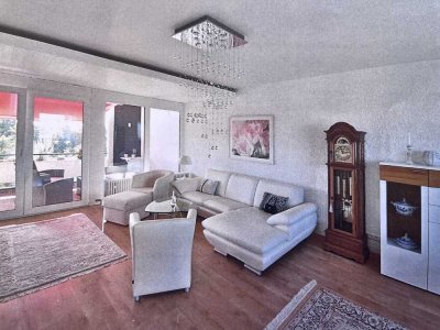 Schöne 4,5-Zimmer-Terrassenwohnung mit gehobener Innenausstattung mit EBK in Lichtenau