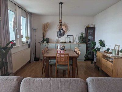 Helle 3,5-Zimmer Maisonette-Wohnung mit Balkon & PKW-Stellplatz in Ortenberg