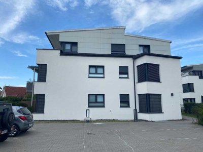Geschmackvolle 2,5-Zimmer-EG-Wohnung mit gehobener  Einbauküche in Tiefenbronn