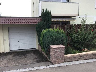 Helle, freundliche  3-Zimmer-Erdgeschosswohnung mit geh. Innenausstattung mit Terrasse und EBK