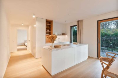 Wohnen am See – Stilvolle Gartenwohnung mit moderner Architektur