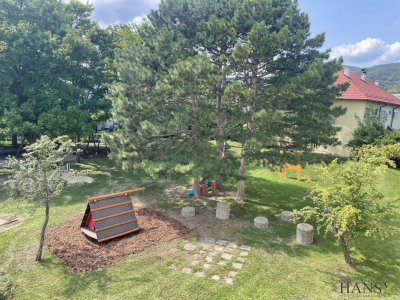 GUMPOLDSKIRCHEN: 3-Zimmer Wohnung mit sanierter Loggia in guter Lage!