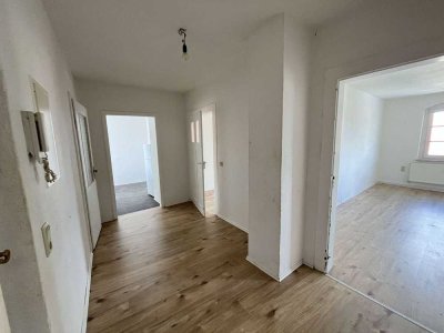 Großzügige 3 Raum Wohnung mit Einbauküche