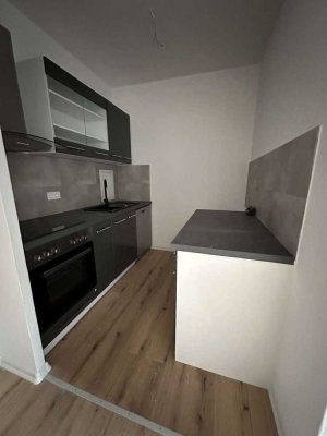 Moderne 3 Raumwohnung mit EBK, Waschmaschine & Luxusdusche in Mülsen