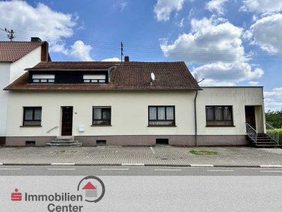 Großes Wohnhaus mit ehemaliger Gaststätte in Weiskirchen - Rappweiler