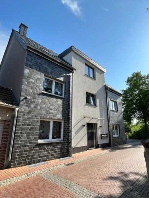 Neuwertige Wohnung mit zwei Zimmern sowie Balkon und Einbauküche in Haltern