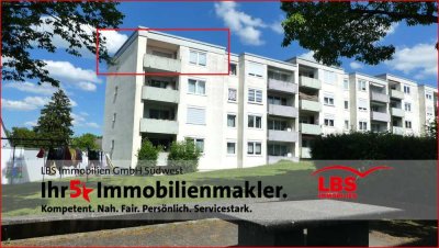 In zentraler Lage! Drei Zimmer mit Balkon und Stellplatz - vermietet