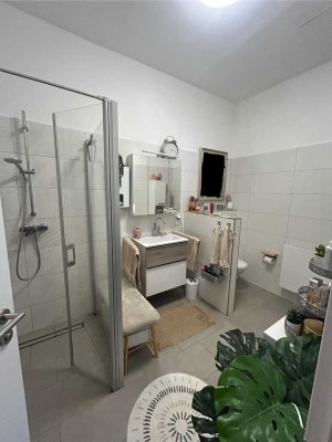 Exklusive, sanierte 2-Zimmer-Erdgeschosswohnung mit gehobener Innenausstattung mit EBK in Hildesheim