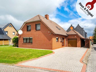 Einfamilienhaus mit Wintergarten und Garage in zentraler Lage