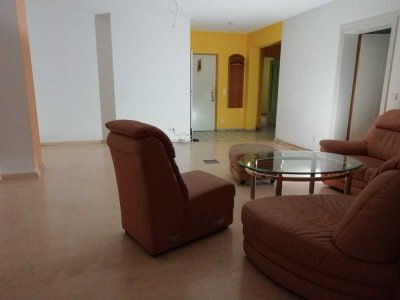 Offen gestaltete Nichtraucherwohnung mit 2 Stellplätzen in Passau-Heining