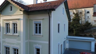 Charmante Jugendstil-Villa mit zwei großzügigen Wohnungen und idyllischem Gartenhaus