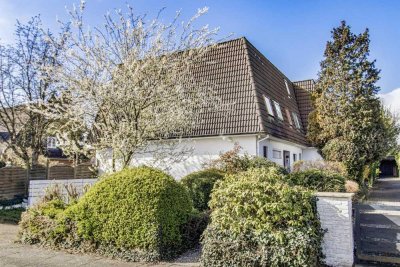 Bremen-Oberneuland: Exklusive Doppelhaushälfte ohne Schrägen in ruhiger Lage perfekt für Familien