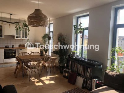Tauschwohnung: Wunderschöne und helle Wohnung mit offener Küche und Balkon