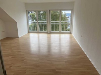 Wunderschöne helle 4-Zimmer-DG Wohnung in Gelnhausen