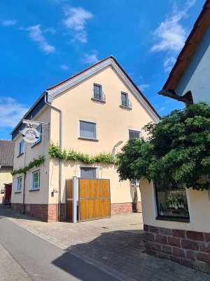 Großzügiges Hofanwesen (ruhige Lage): viel Platz für Wohnen, Arbeiten und Hobbies - provisionsfrei!