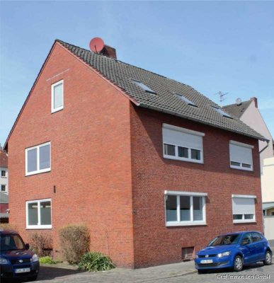 Über 3% Rendite - Mehrfamilienhaus mit 3 Wohnungen und 6 Garagen - 405 m² - VB im Alleinauftrag