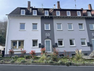 Leeres 1 Zimmer-Appartement für € 58.500,-- in Halbhöhenlage von Neustadt/Wstr. !