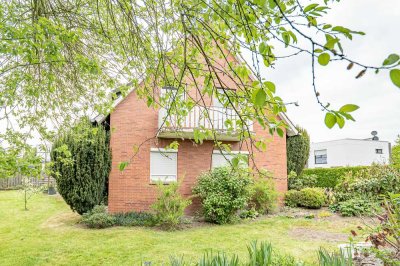 Zweifamilienhaus mit großem Garten in Jever – ideal für Familien oder Kapitalanleger