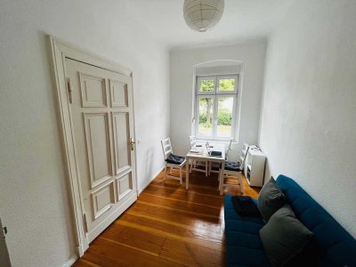 Potsdamer Altbau- Whg nahe Schloss Sanssouci!