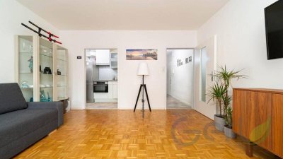 Renovierte 2-Zimmer-Wohnung mit Loggia in Salzburg – charmantes Wohnen im Altbauflair