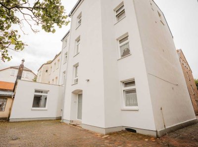 modernisierte 3 Zimmerwohnung mit Altbauflair