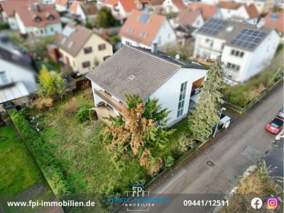 Verkauf: Ein- o. Zweifamilienhaus mit ca. 200 m² Wohnfläche in ruhiger Lage in Kelheim Bauersiedlung