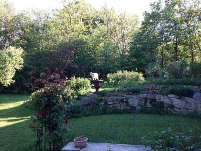 HARMONISCHE PRACHTLIEGENSCHAFT MIT SCHWIMMTEICH