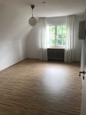 Stilvolle 3-Zimmer-Dachgeschosswohnung in Troisdorf
